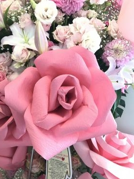 ジャイアントフラワーを使ったフラスタ 花屋ブログ 静岡県静岡市清水区の花屋 花の店ゆきにフラワーギフトはお任せください 当店は 安心と信頼の花 キューピット加盟店です 花キューピットタウン